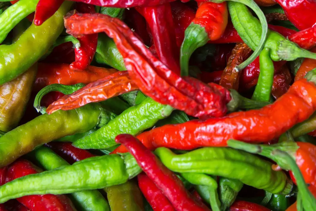 spicy foods can cause sweating